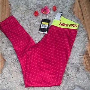 💕 Nike pro hyperwarm leggings